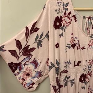 Jessica Simpson maternity top